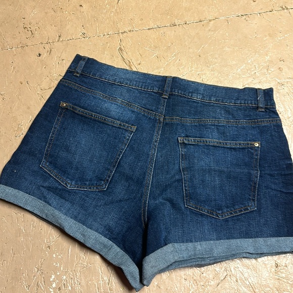 NWT NOBO JEAN SHORTS 17 - Picture 3 of 4